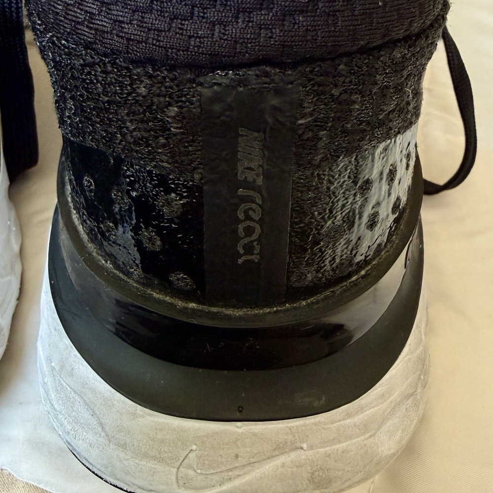 Nike Womens React Infinity Run Flyknit 3 Running Shoe 8.5 Black White DD3024-001 - Picture 9 of 14